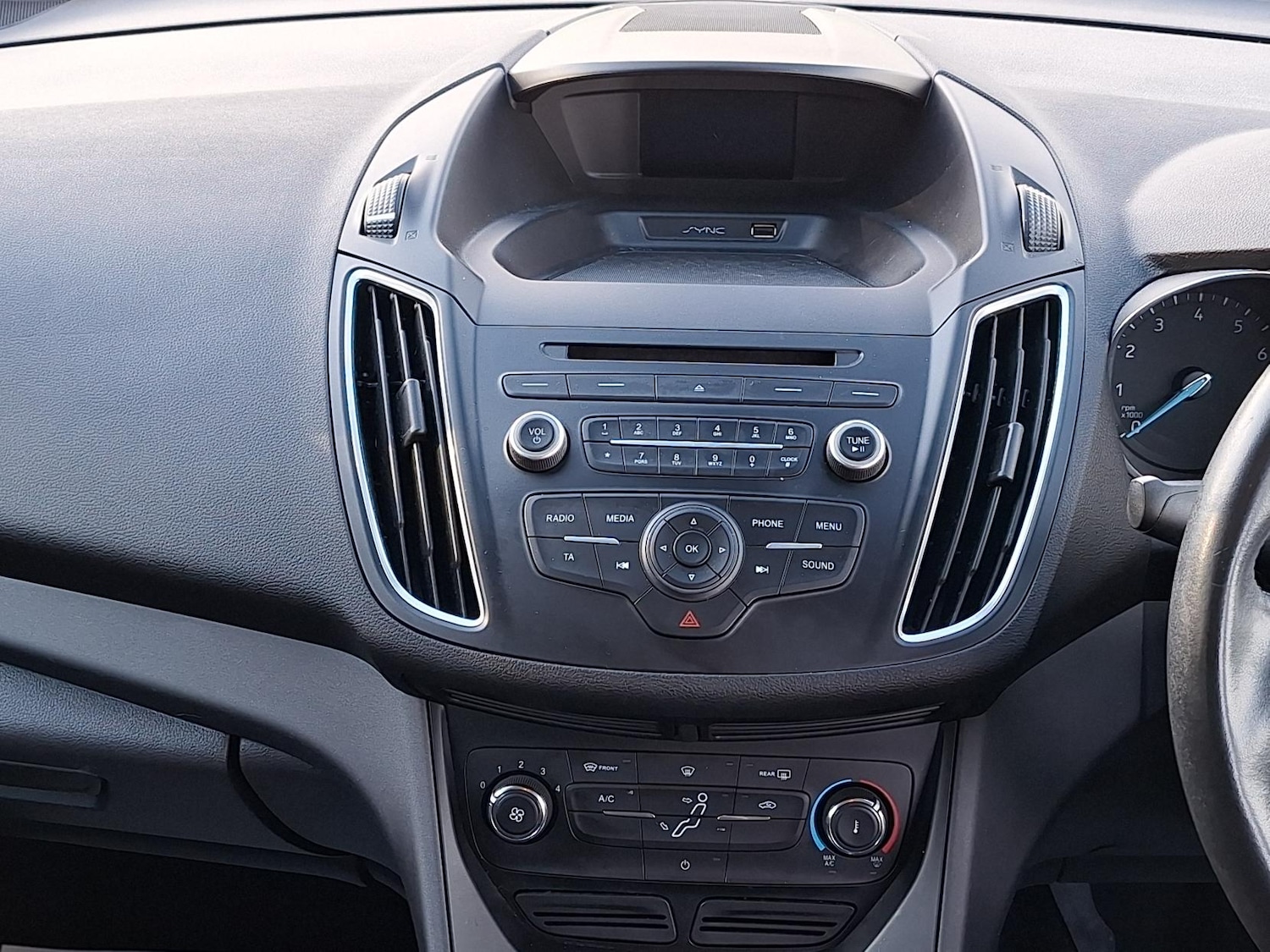 Used Ford C-Max 2015 for sale - 76627567: Photo 12