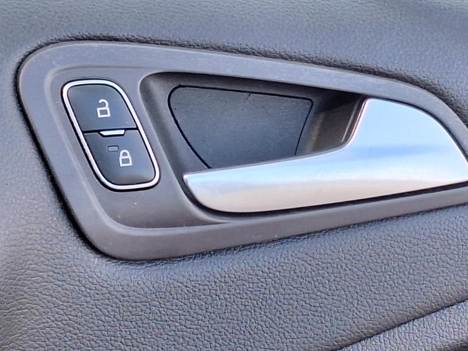 Used Ford C-Max 2015 for sale - 76627567: Photo 30