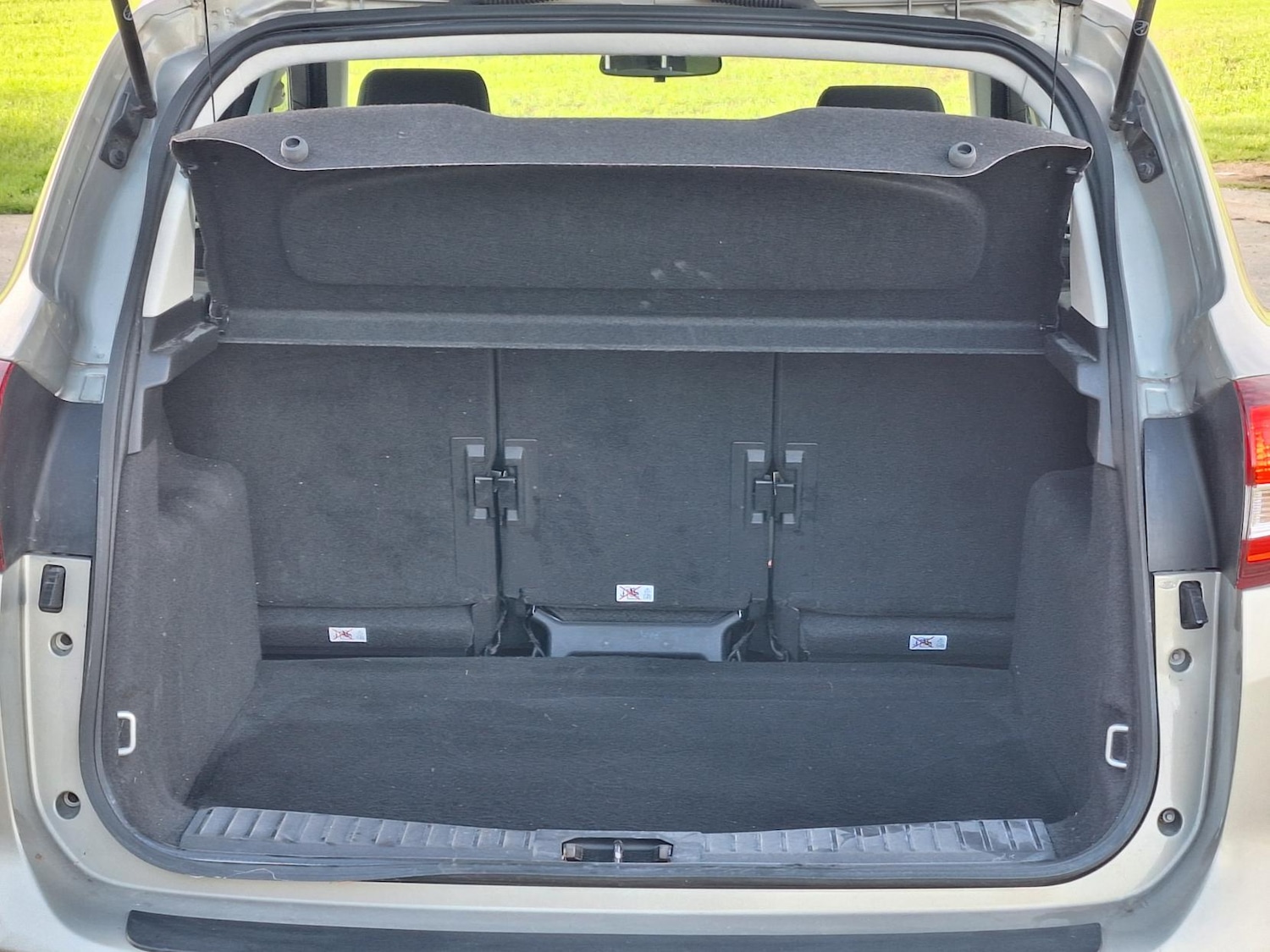 Used Ford C-Max 2015 for sale - 76627567: Photo 36