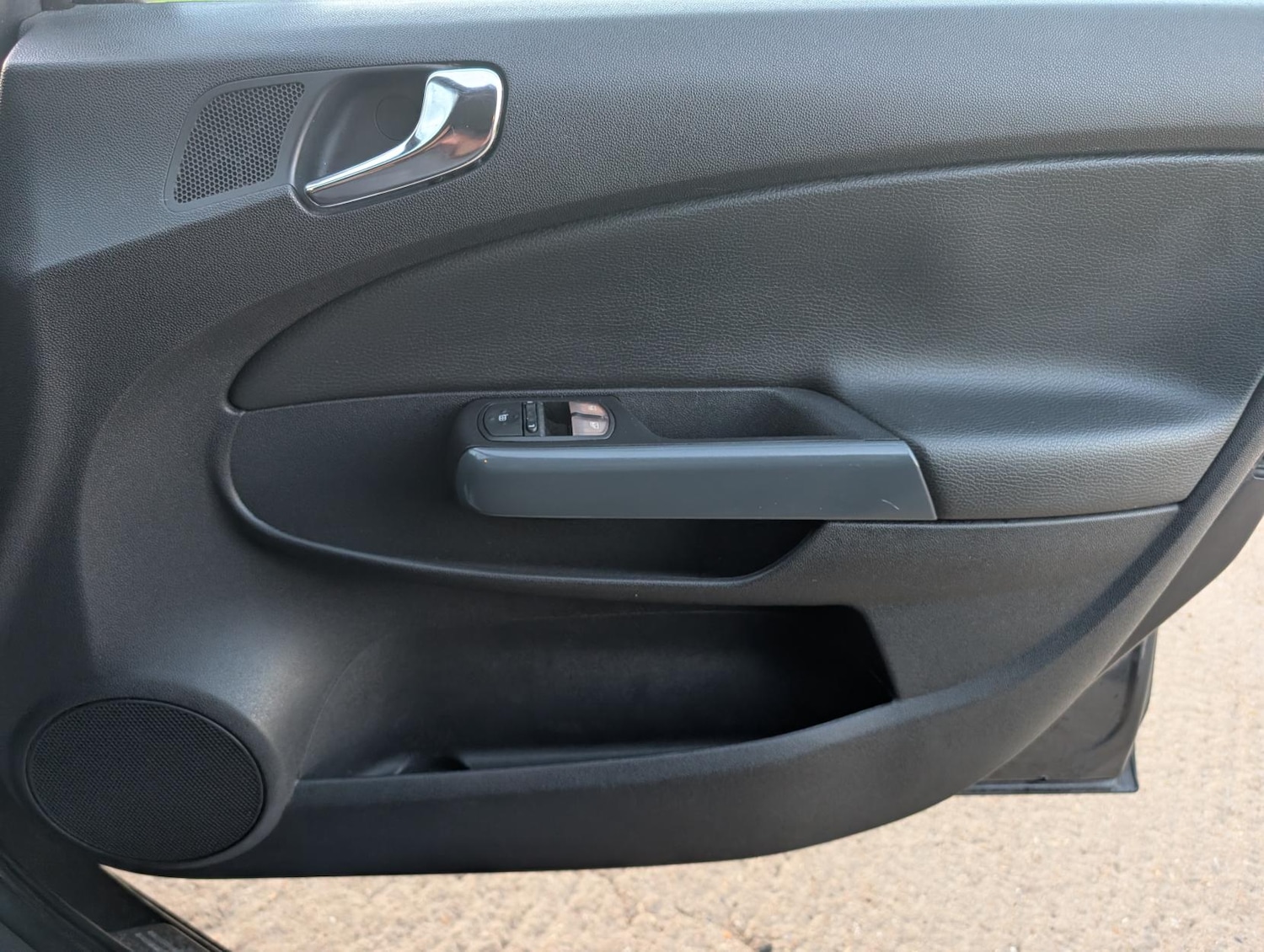 Used Vauxhall Corsa 2011 for sale - 77945688: Photo 21