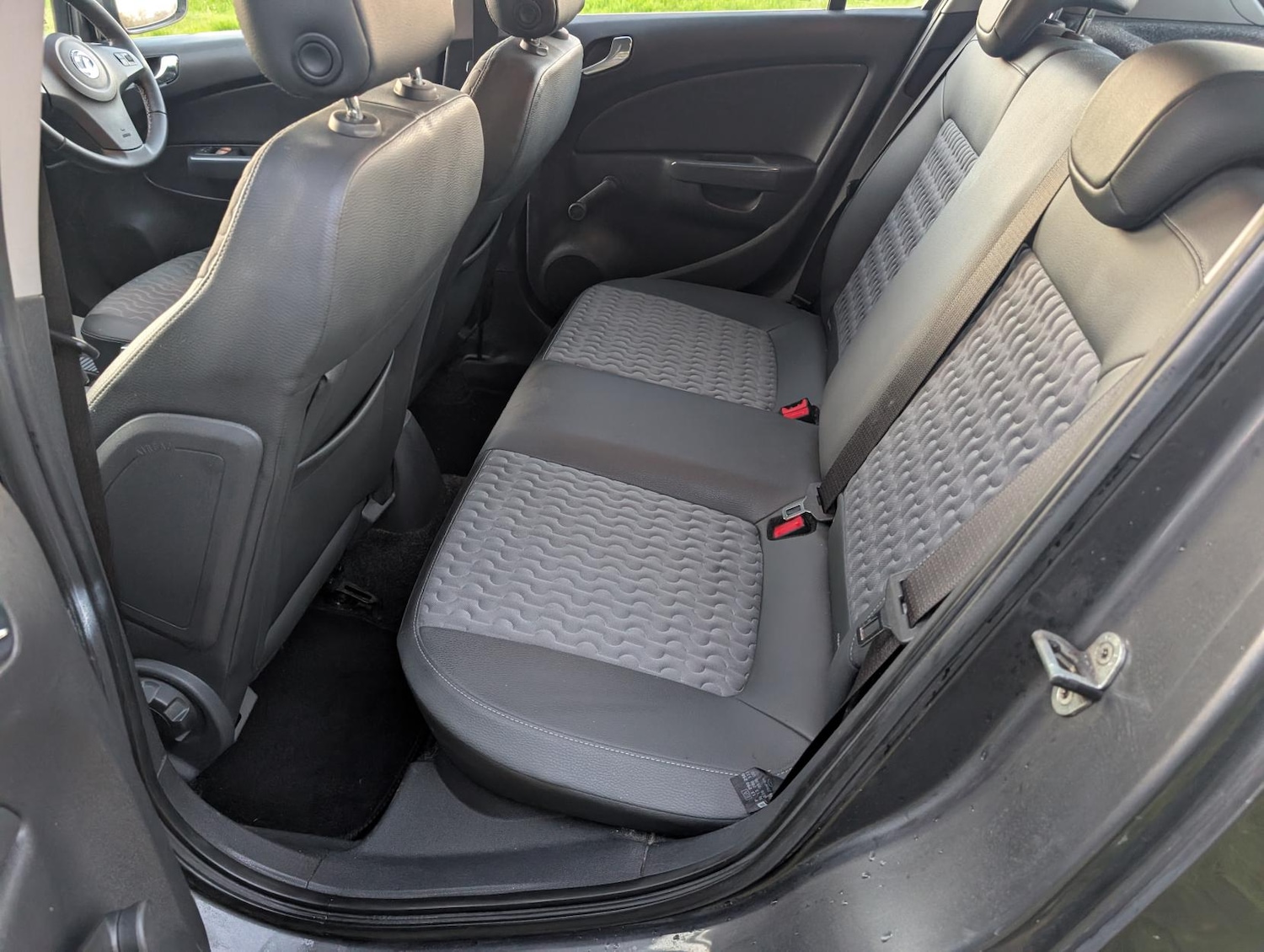 Used Vauxhall Corsa 2011 for sale - 77945688: Photo 25