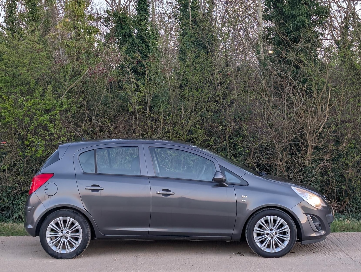 Used Vauxhall Corsa 2011 for sale - 77945688: Photo 8