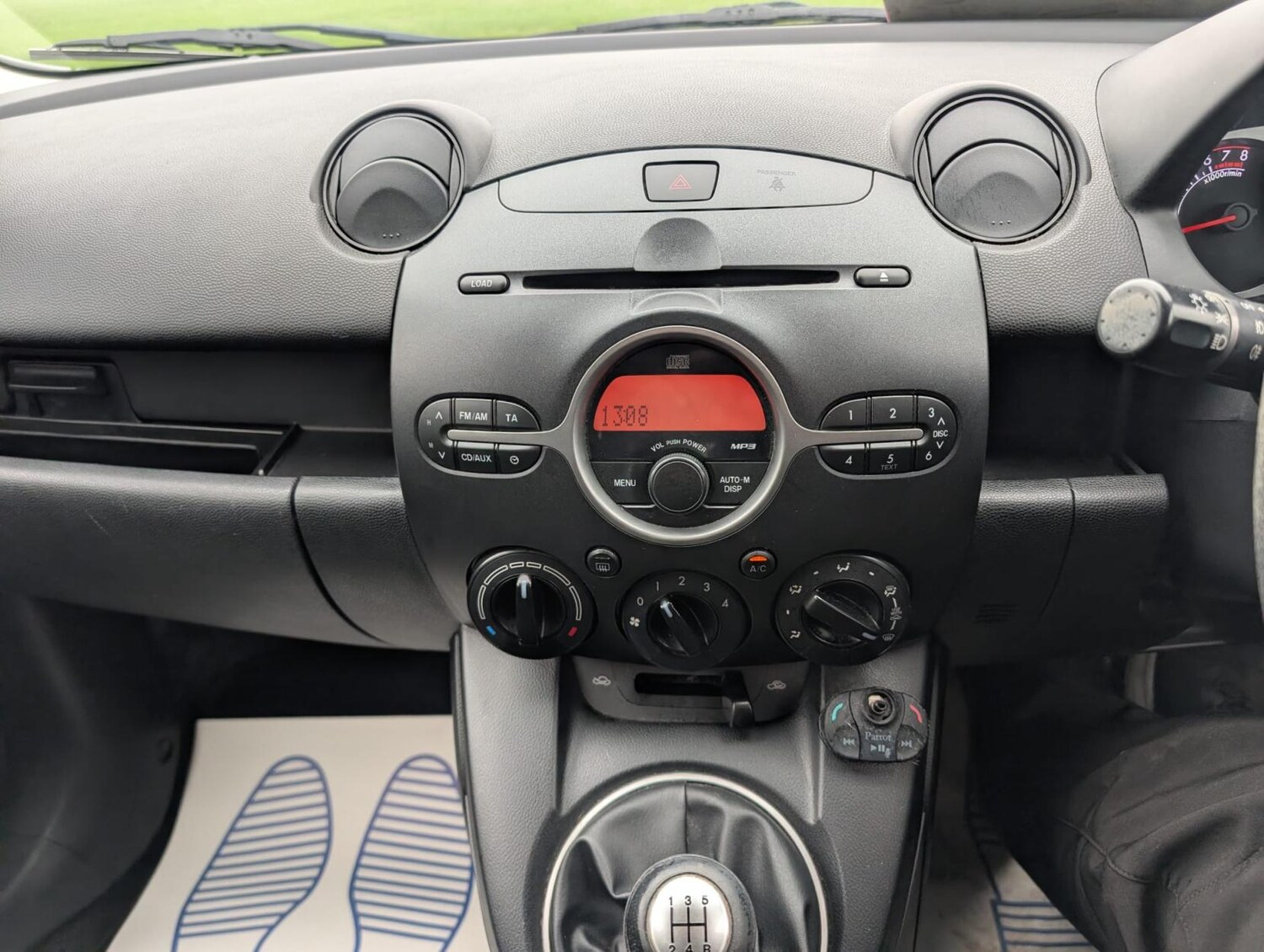 Used Mazda Mazda2 2010 for sale - 77785716: Photo 18