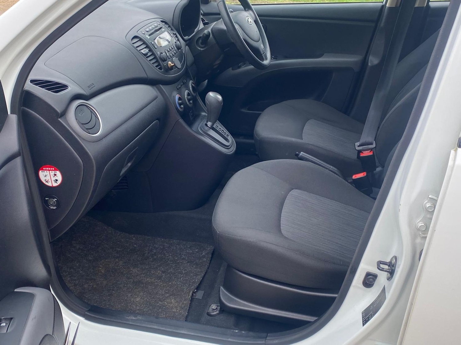 Used Hyundai i10 2013 for sale - 77767154: Photo 15