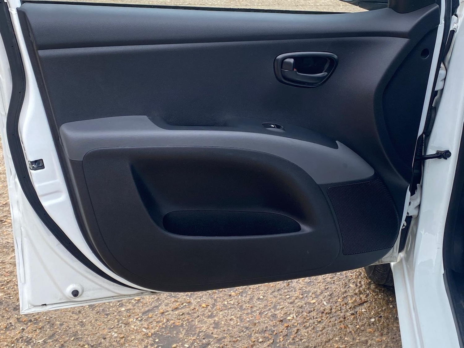 Used Hyundai i10 2013 for sale - 77767154: Photo 16