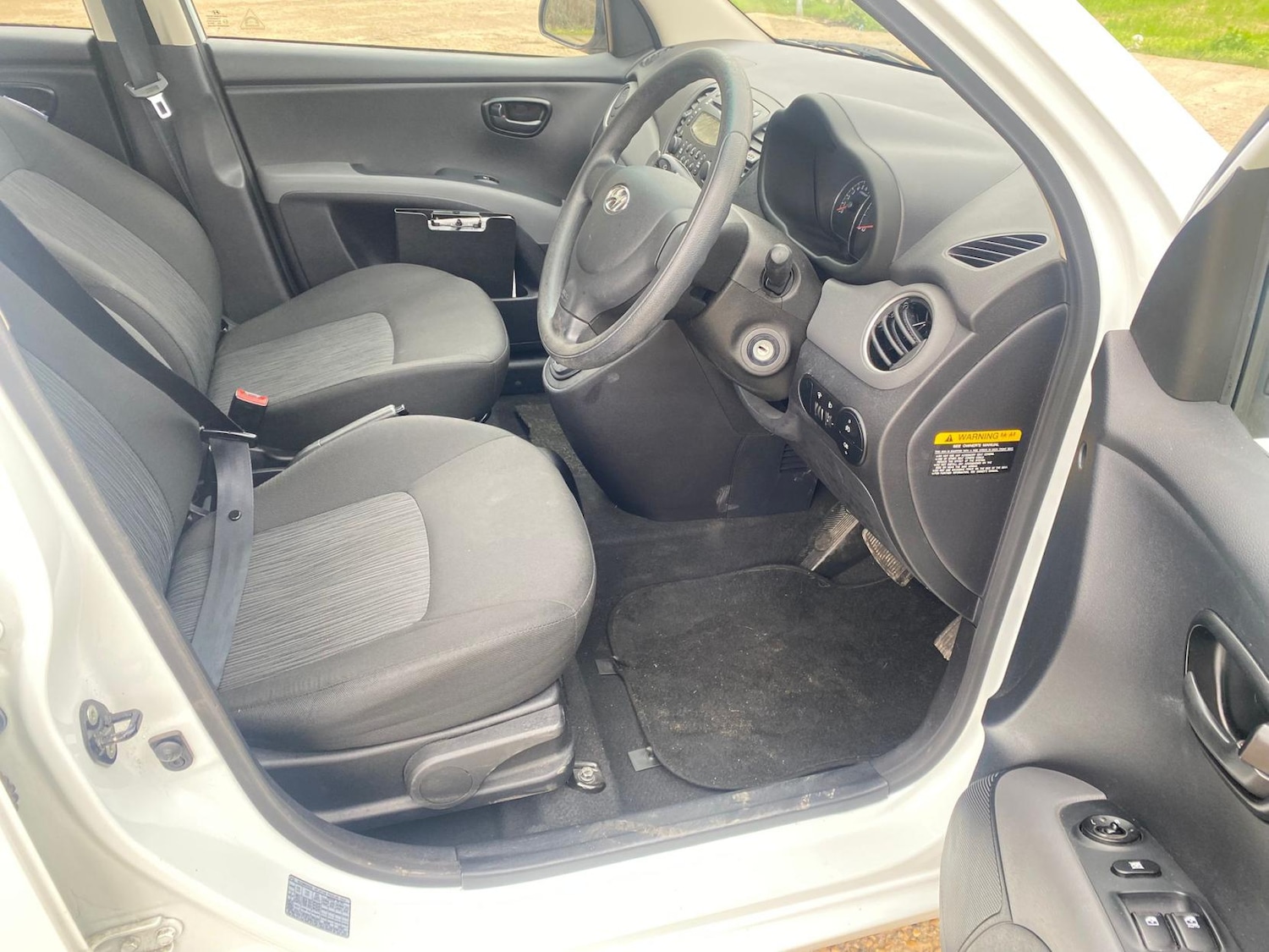 Used Hyundai i10 2013 for sale - 77767154: Photo 25