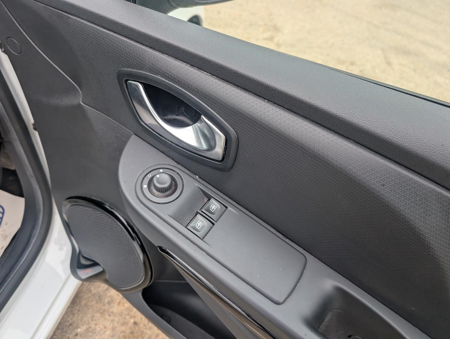 Used Renault Clio 2016 for sale - 78046033: Photo 14