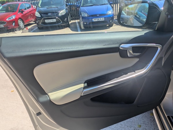 Used Volvo V60 2025 for sale - 75448324: Photo 33