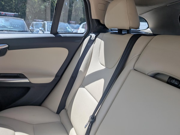 Used Volvo V60 2025 for sale - 75448324: Photo 38