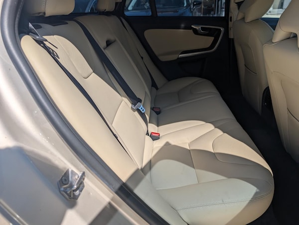 Used Volvo V60 2025 for sale - 75448324: Photo 40