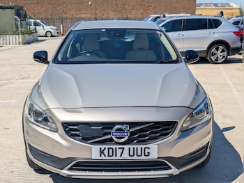 Used Volvo V60 2025 for sale - 75448324: Photo