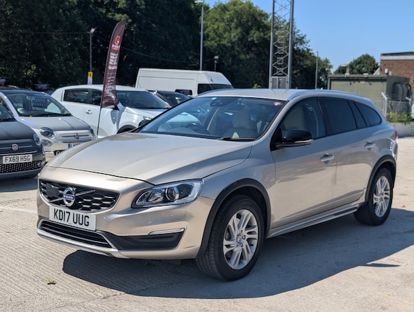 Used Volvo V60 2025 for sale - 75448324: Photo 5