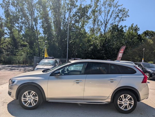 Used Volvo V60 2025 for sale - 75448324: Photo 7