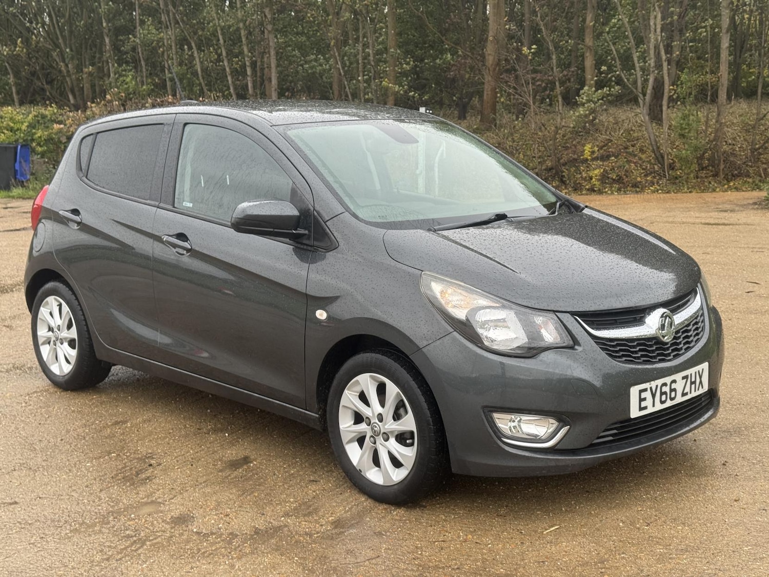 Used Vauxhall Viva 2016 for sale - 76358999: Photo 1