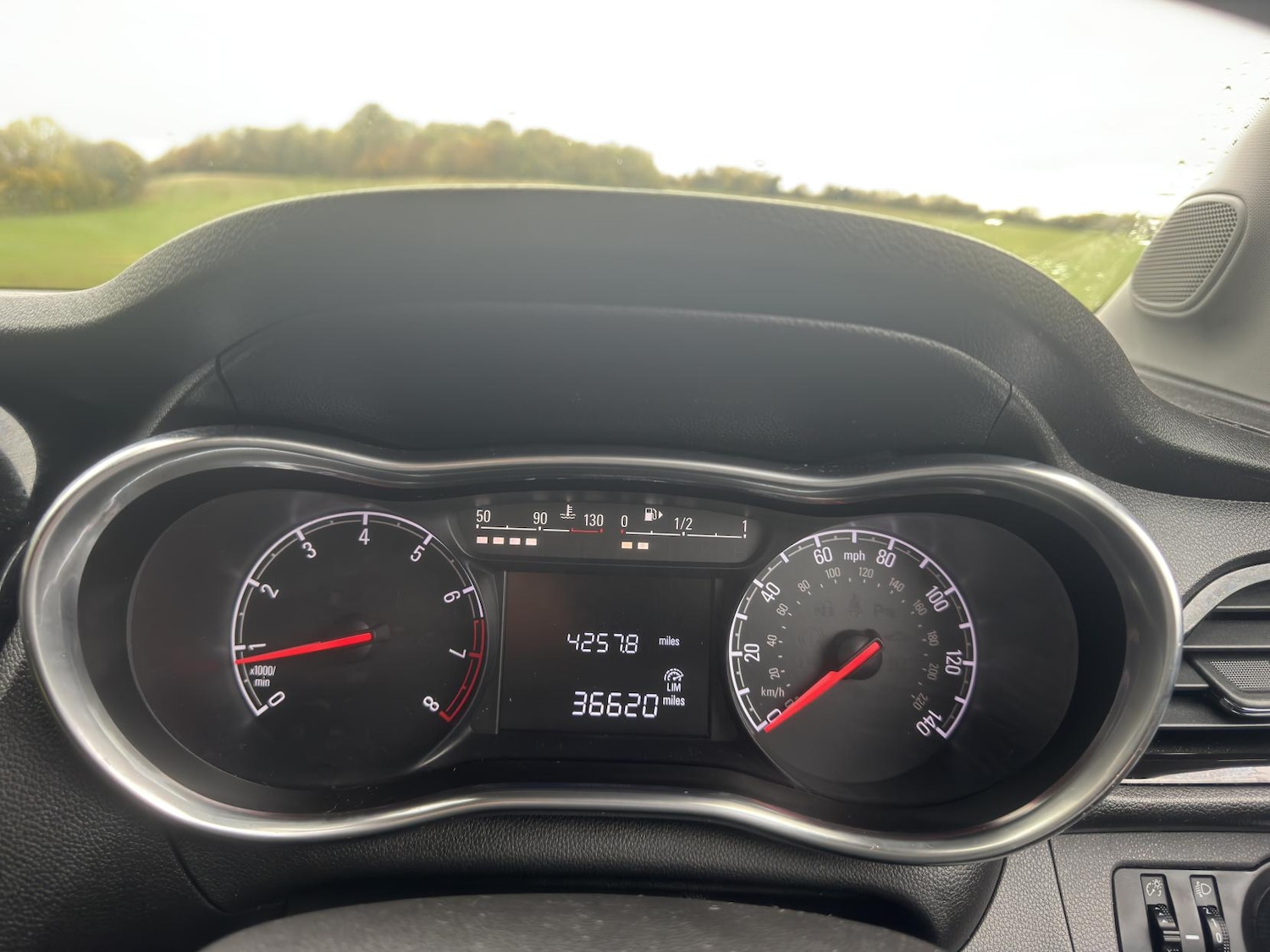 Used Vauxhall Viva 2016 for sale - 76358999: Photo 14