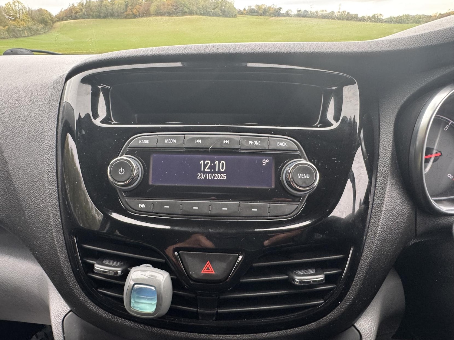 Used Vauxhall Viva 2016 for sale - 76358999: Photo 17