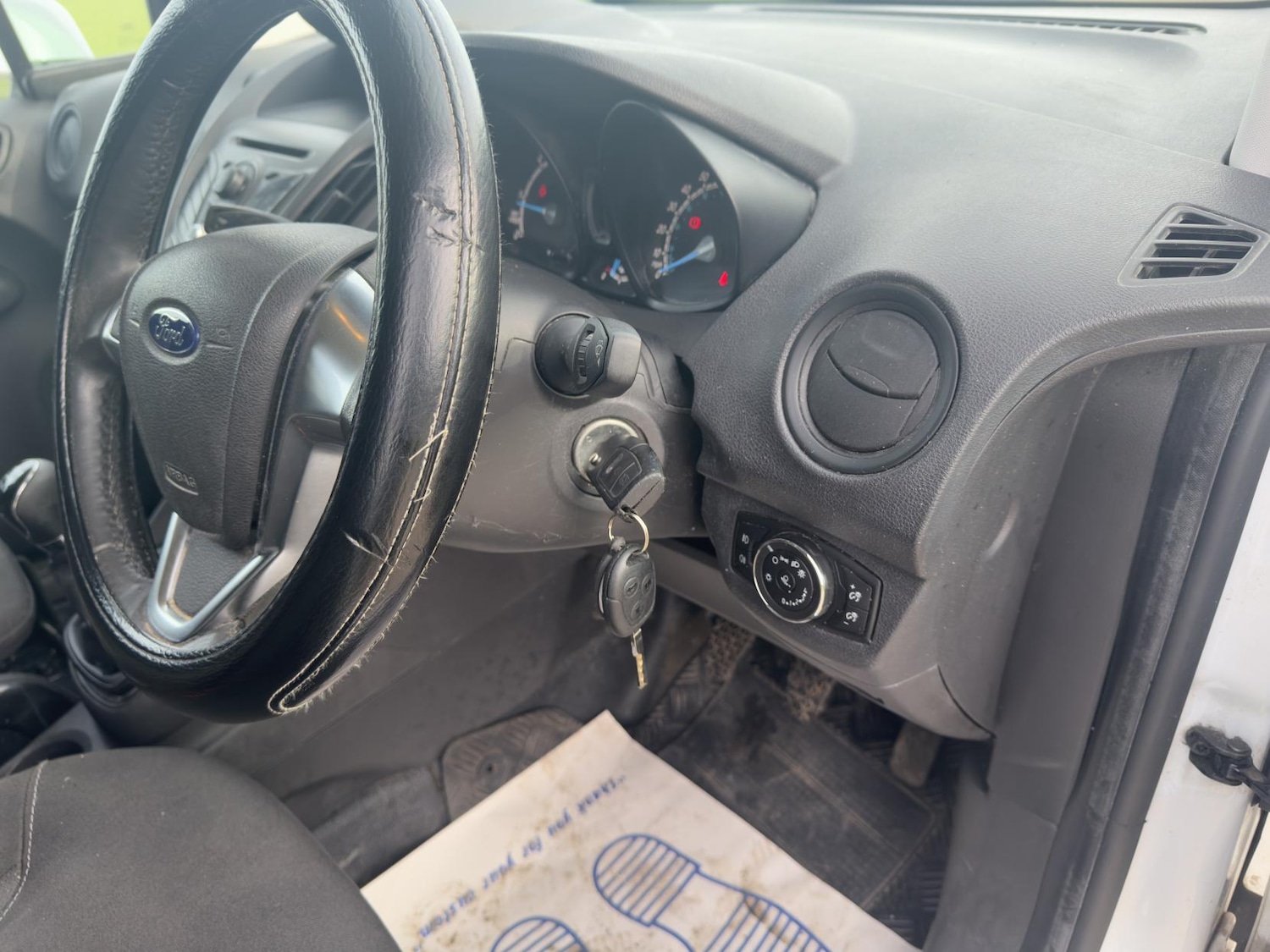 Used Ford Transit Courier 2015 for sale - 77584952: Photo 14