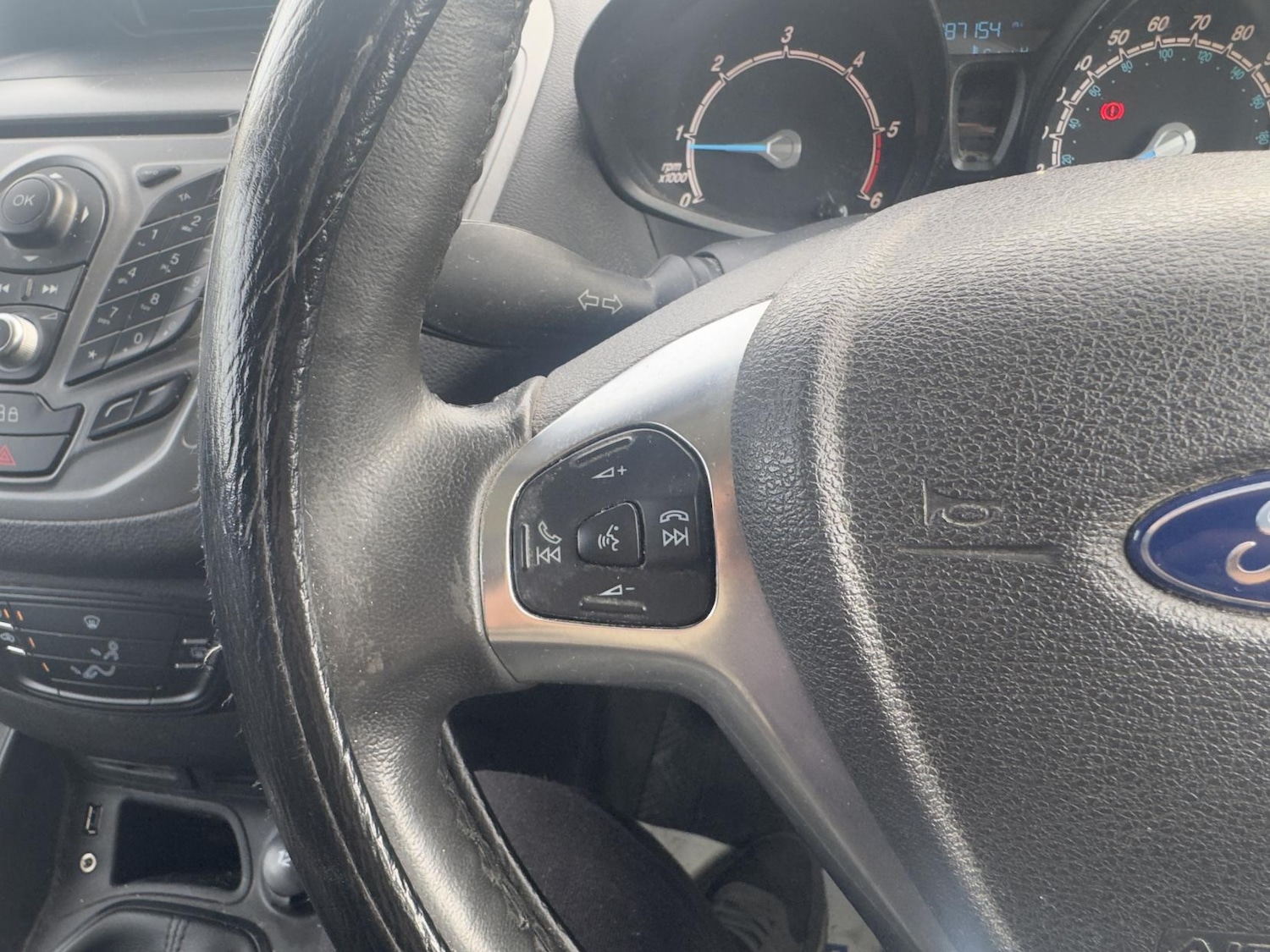 Used Ford Transit Courier 2015 for sale - 77584952: Photo 17