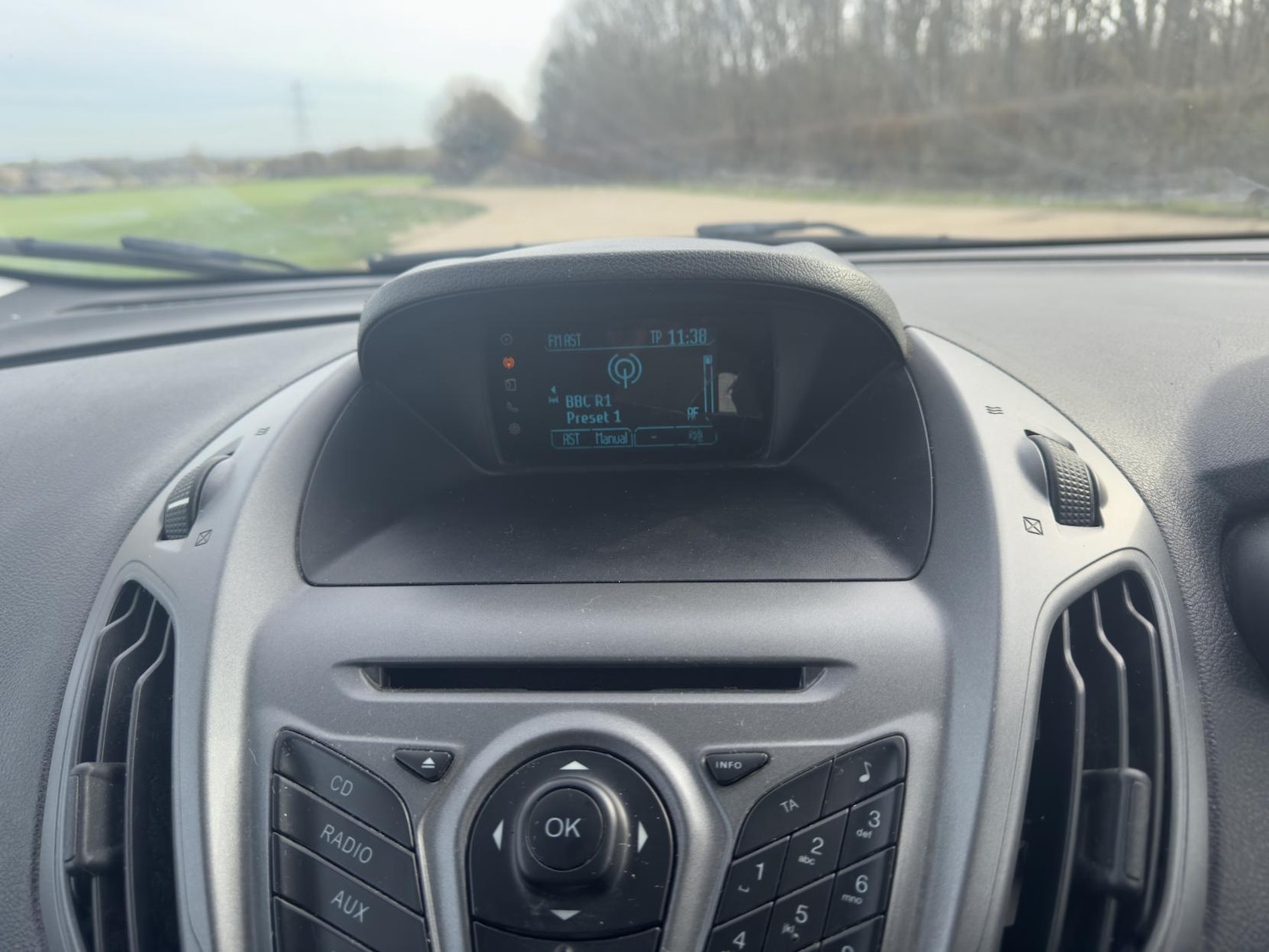 Used Ford Transit Courier 2015 for sale - 77584952: Photo 18