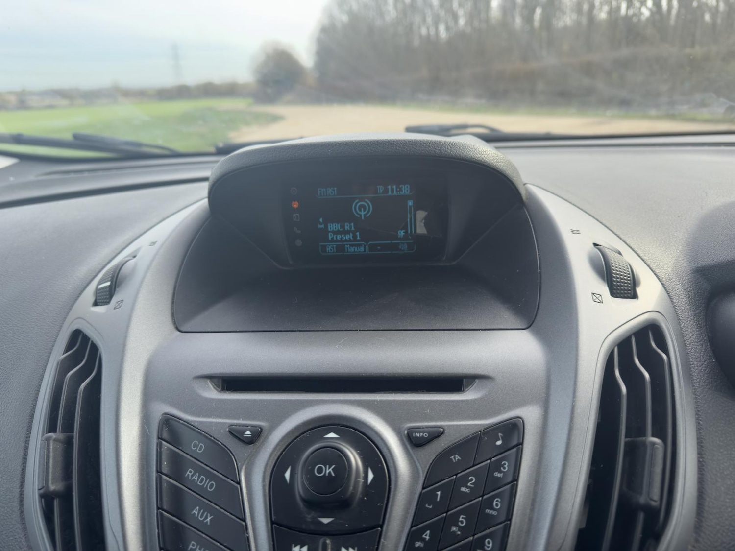 Used Ford Transit Courier 2015 for sale - 77584952: Photo 19