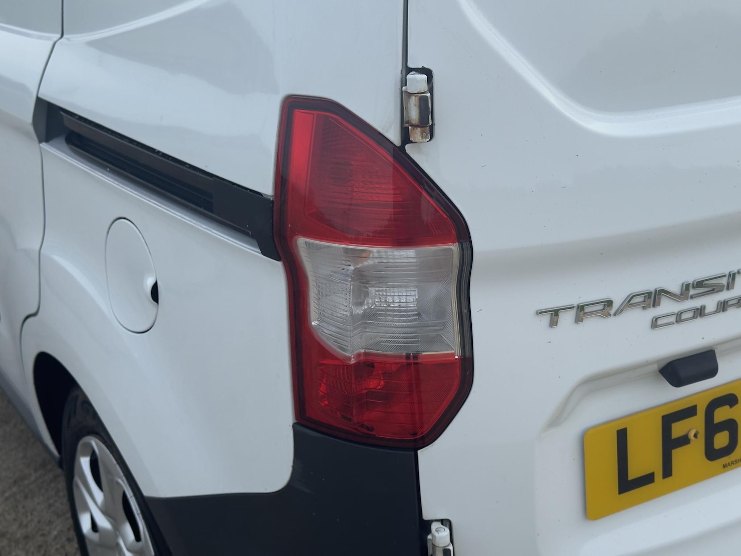 Used Ford Transit Courier 2015 for sale - 77584952: Photo 8