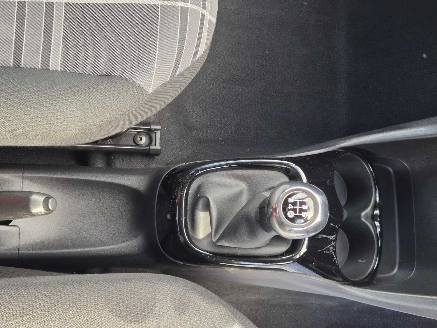 Used Peugeot 108 2017 for sale - 76452704: Photo 22