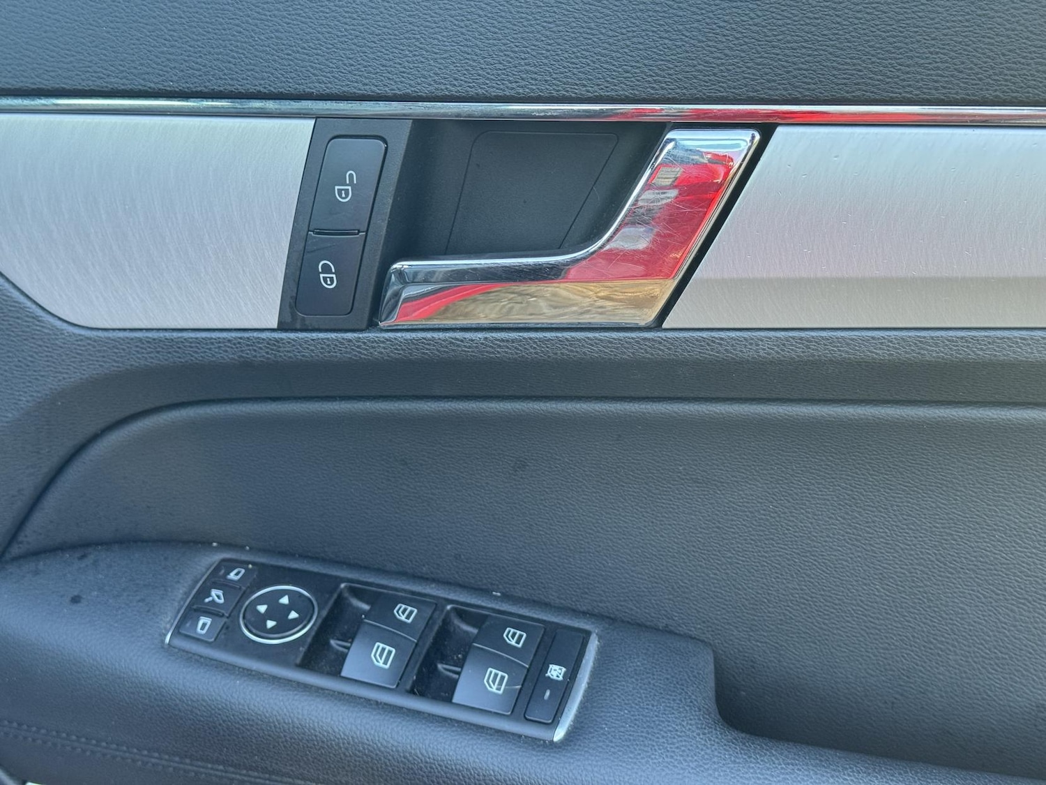 Used Mercedes-Benz E Class 2012 for sale - 76848927: Photo 21