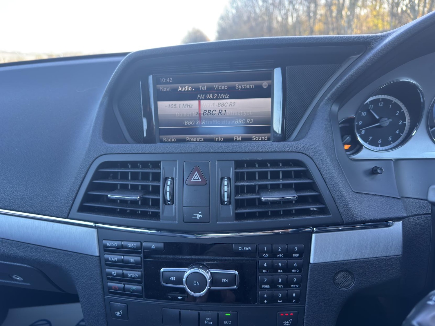 Used Mercedes-Benz E Class 2012 for sale - 76848927: Photo 33