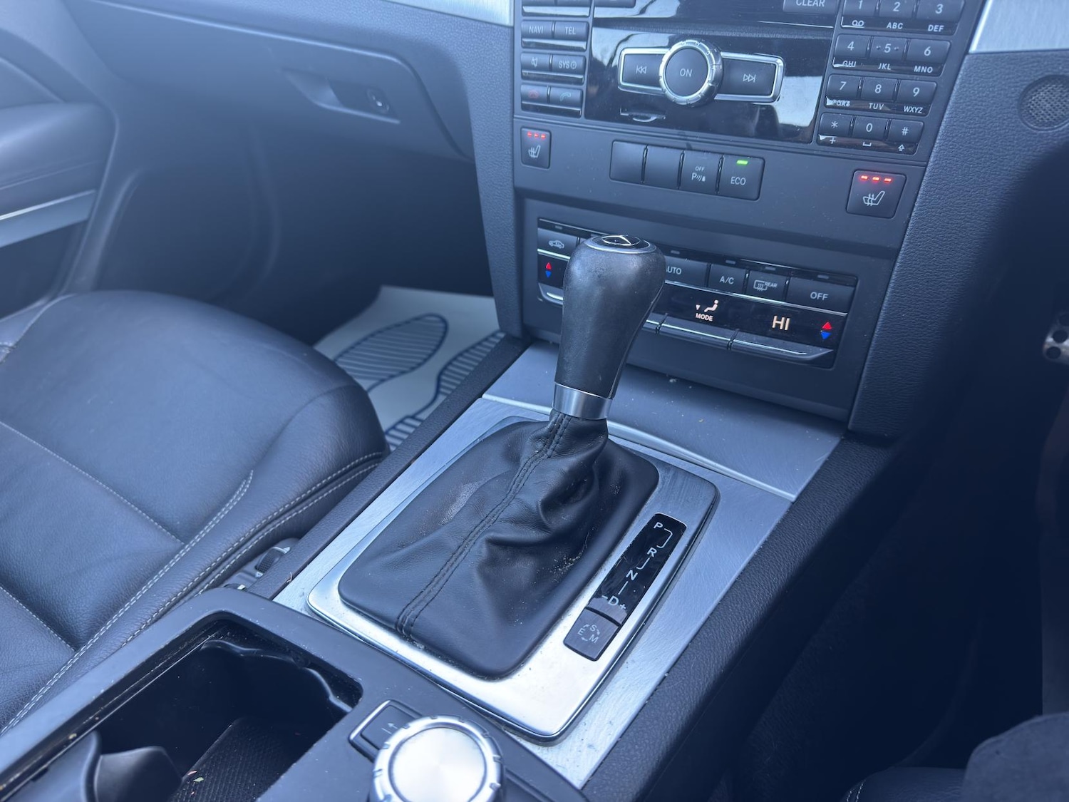 Used Mercedes-Benz E Class 2012 for sale - 76848927: Photo 36