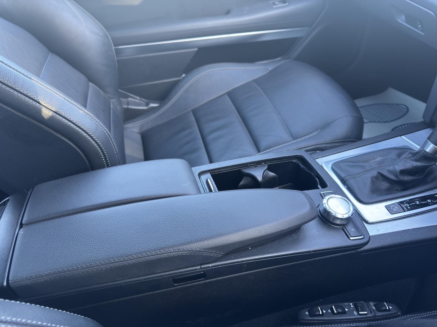 Used Mercedes-Benz E Class 2012 for sale - 76848927: Photo 37