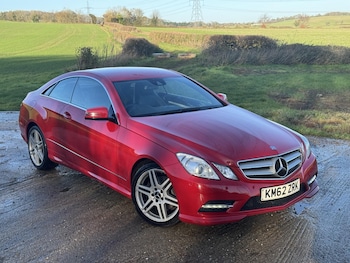 Used Mercedes-Benz E Class 2012 for sale - 76848927: Photo