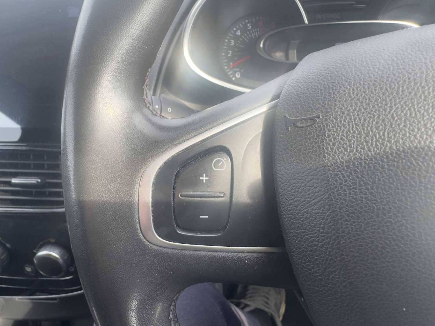 Used Renault Clio 2019 for sale - 78011244: Photo 14