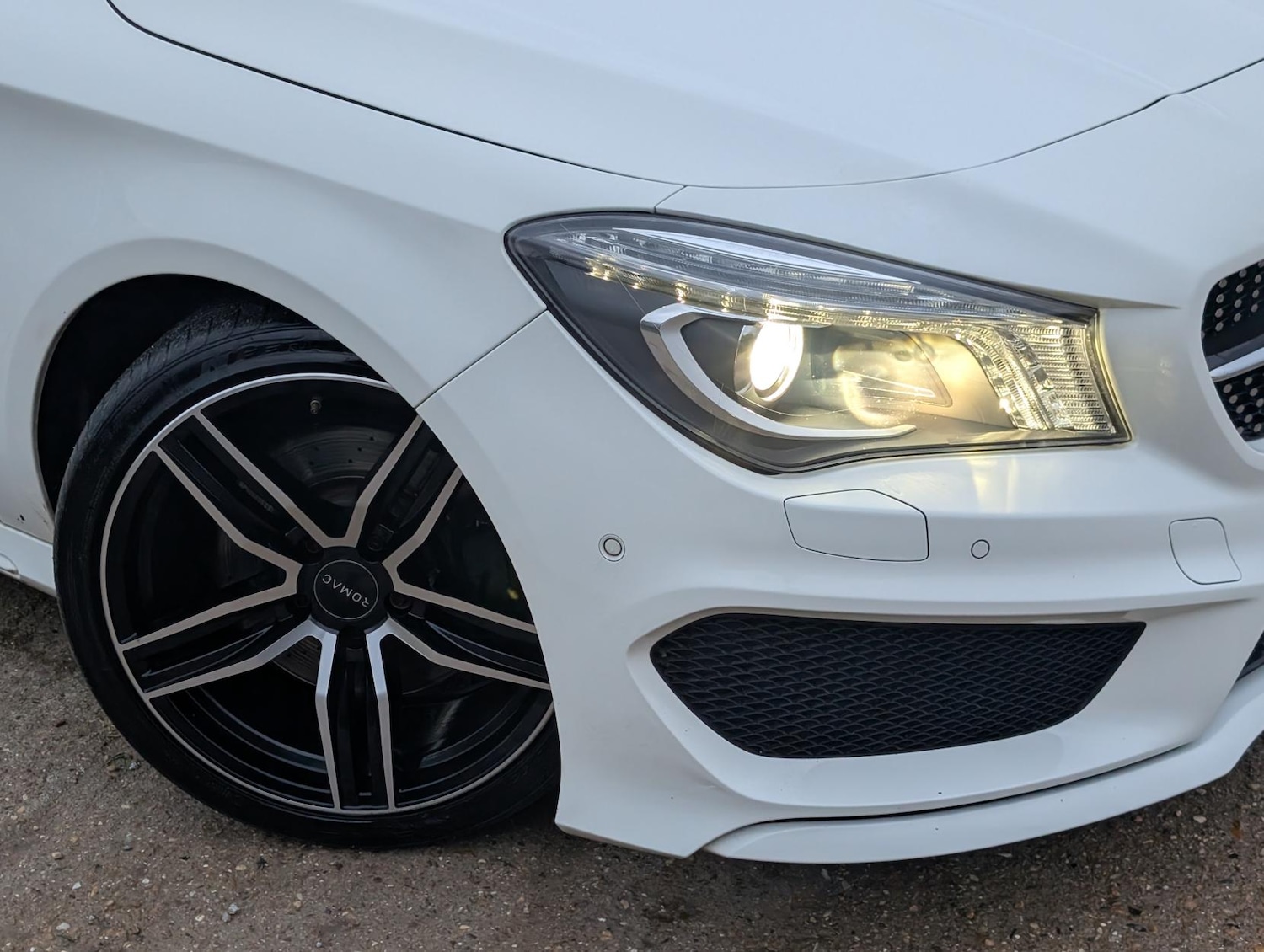 Used Mercedes-Benz CLA 2013 for sale - 77160795: Photo 2