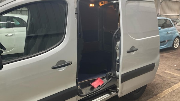 Used Peugeot Partner 2017 for sale - 76178202: Photo 8