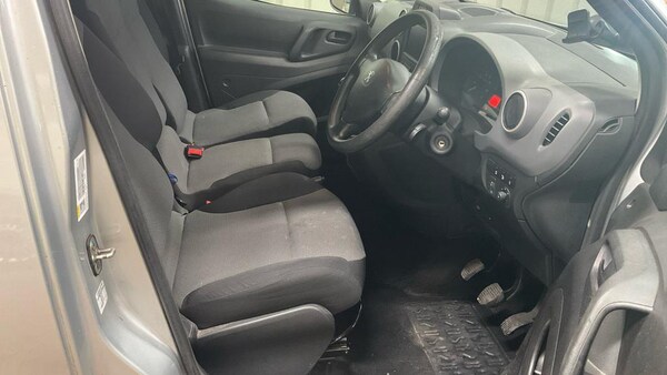 Used Peugeot Partner 2017 for sale - 76178202: Photo 9