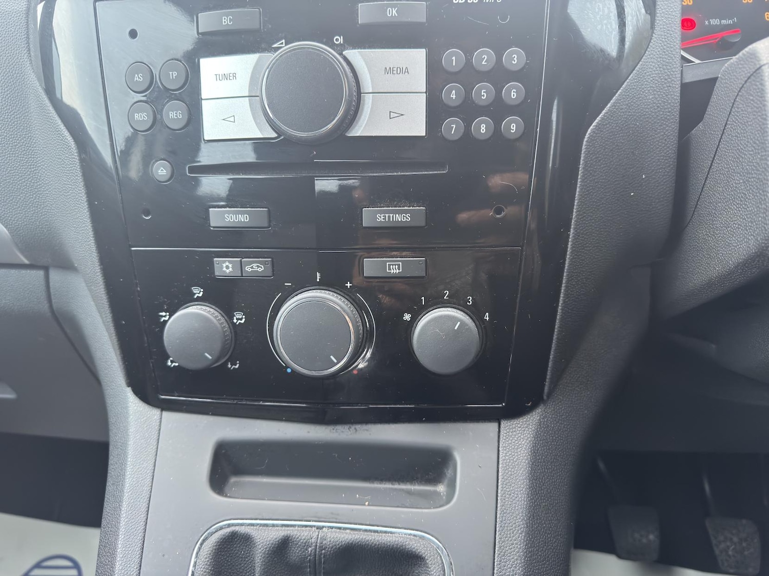 Used Vauxhall Zafira 2013 for sale - 76897350: Photo 20