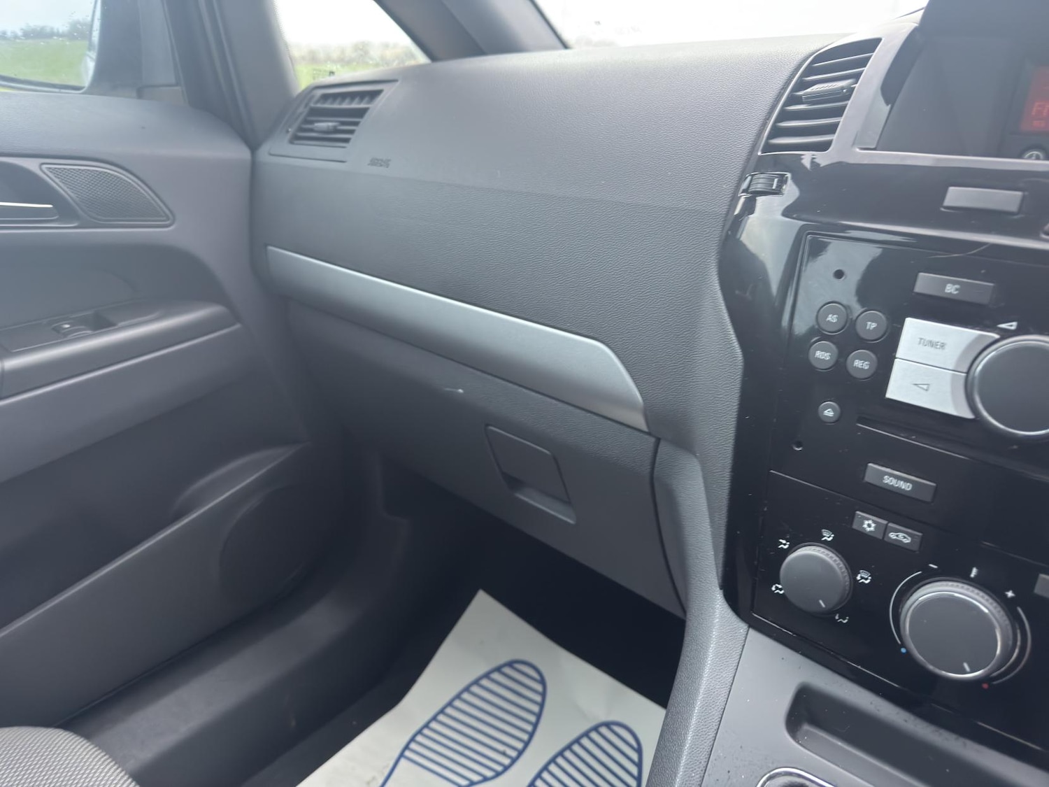 Used Vauxhall Zafira 2013 for sale - 76897350: Photo 23