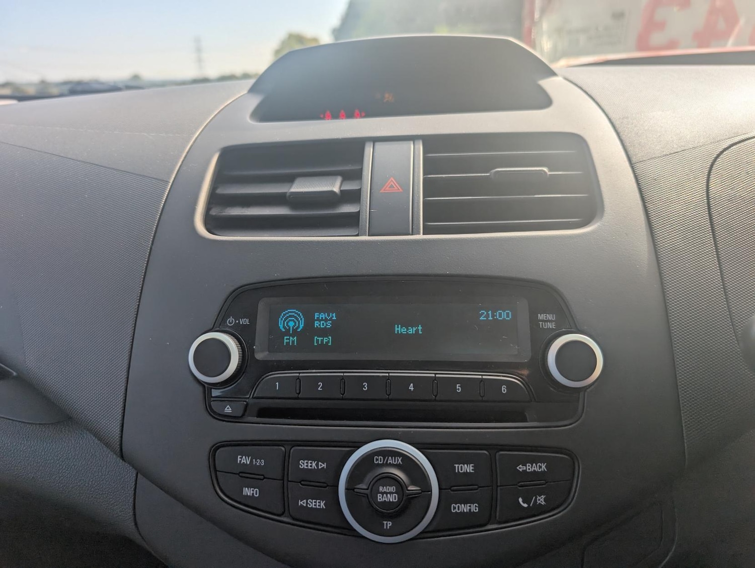 Used Chevrolet Spark 2014 for sale - 76008773: Photo 12