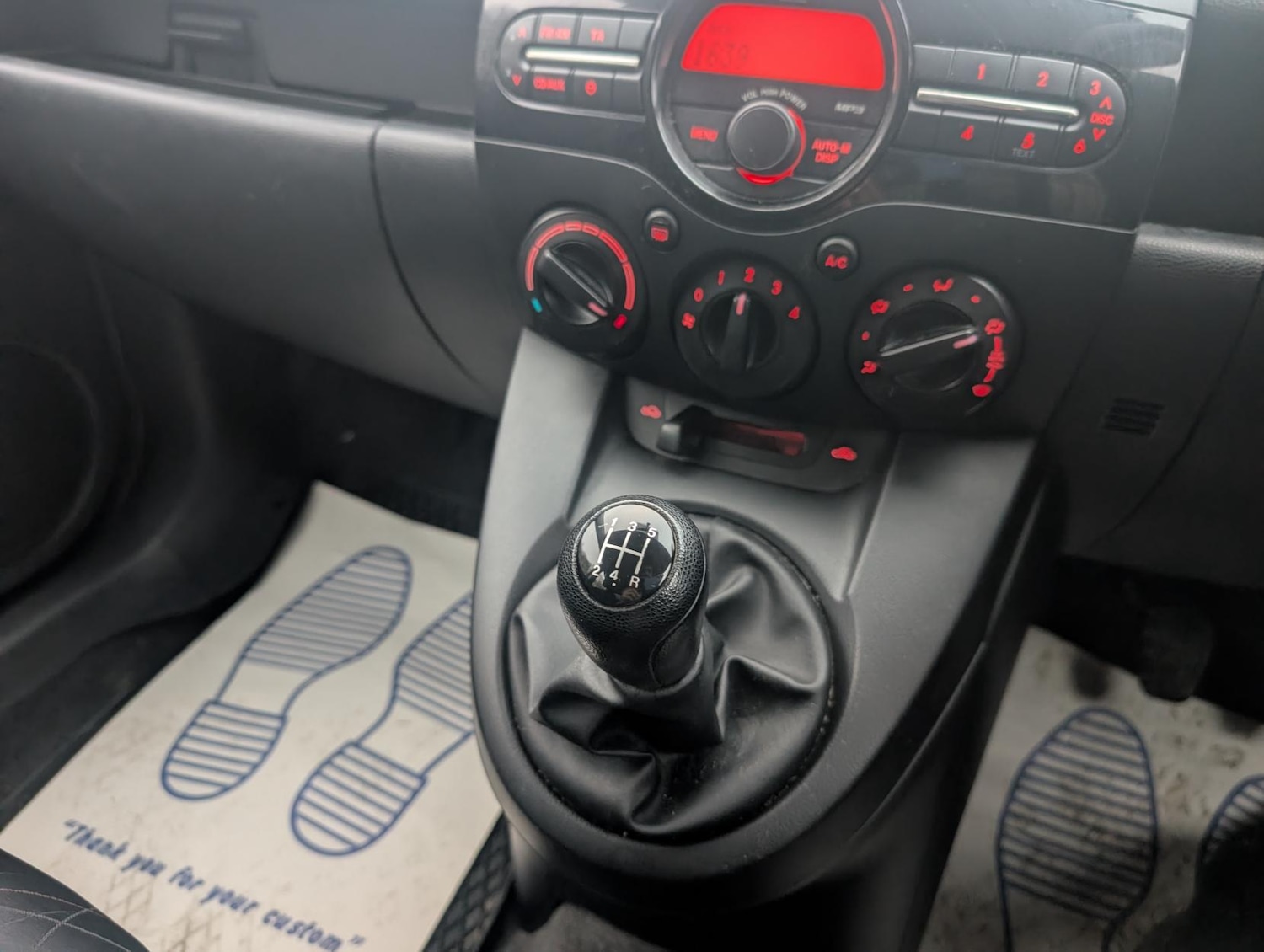 Used Mazda Mazda2 2011 for sale - 77151654: Photo 14