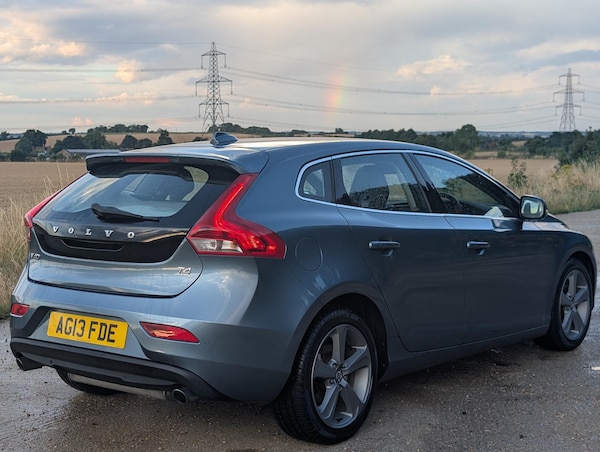 Used Volvo V40 2025 for sale - 75396747: Photo 12