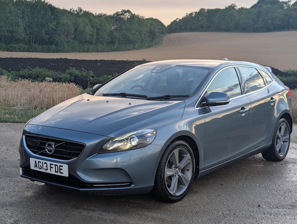 Used Volvo V40 2025 for sale - 75396747: Photo 6