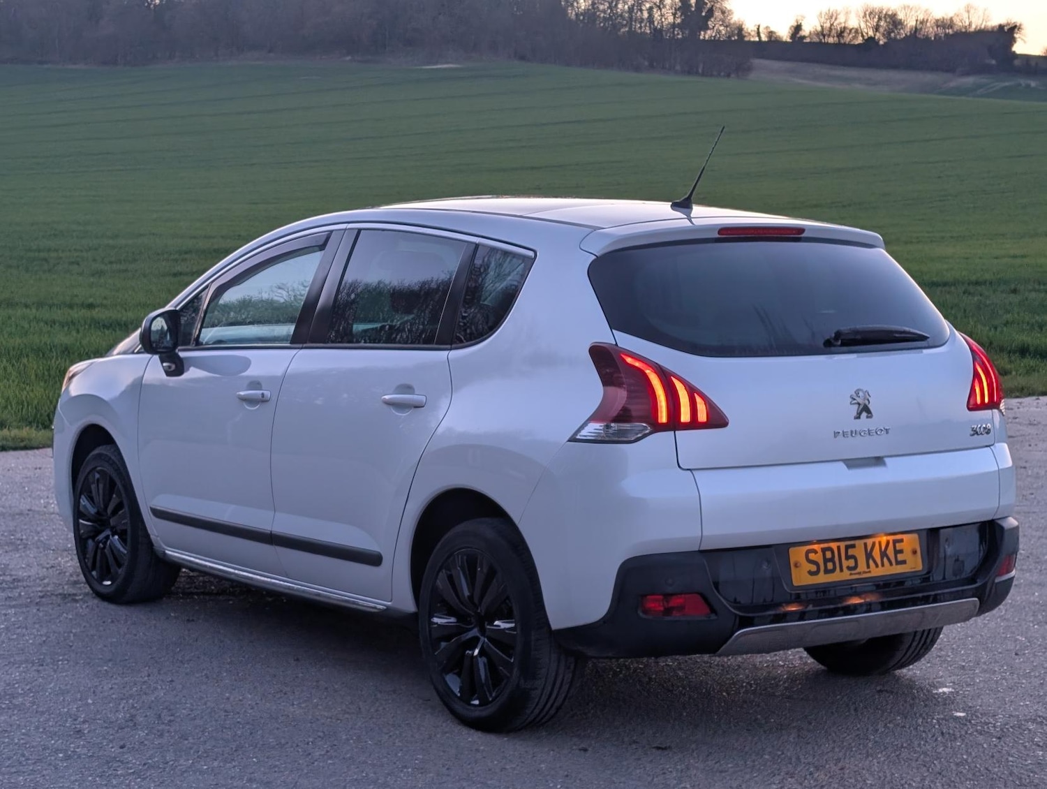 Used Peugeot 3008 2015 for sale - 77941601: Photo 3