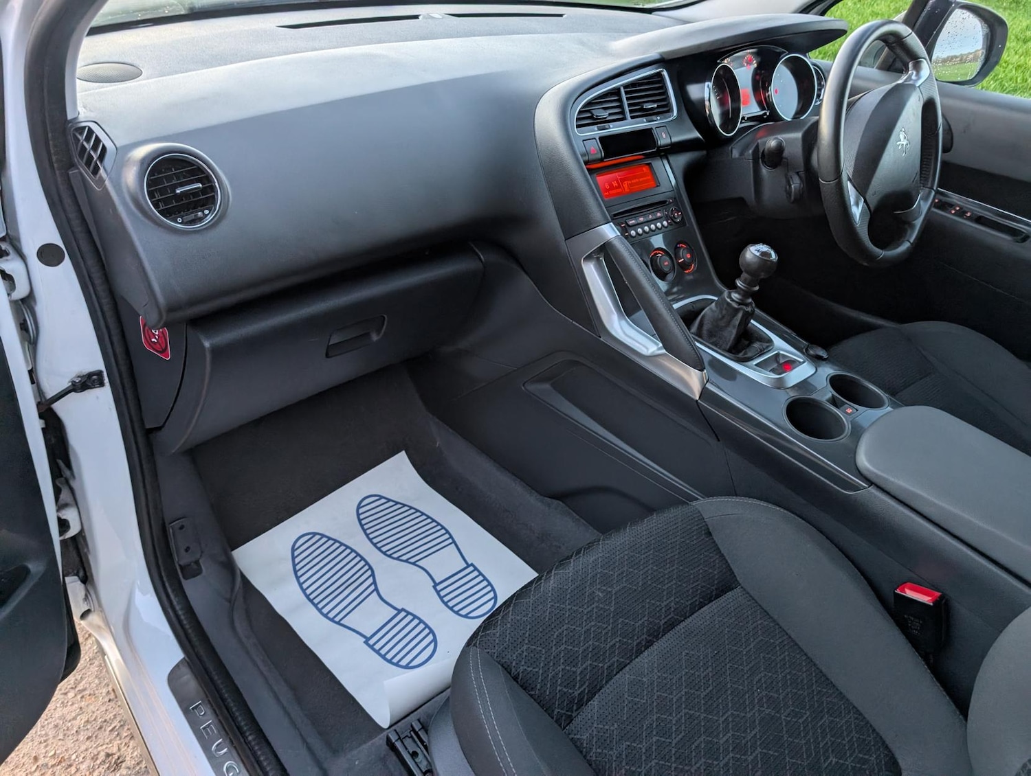 Used Peugeot 3008 2015 for sale - 77941601: Photo 32