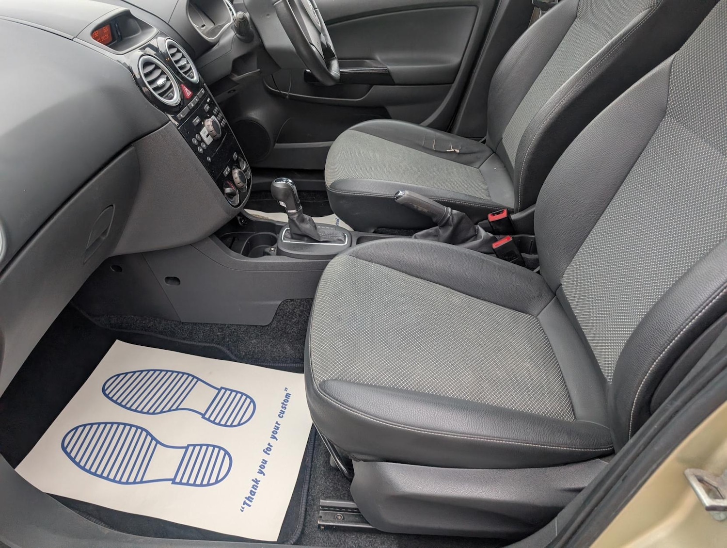 Used Vauxhall Corsa 2010 for sale - 77381186: Photo 11