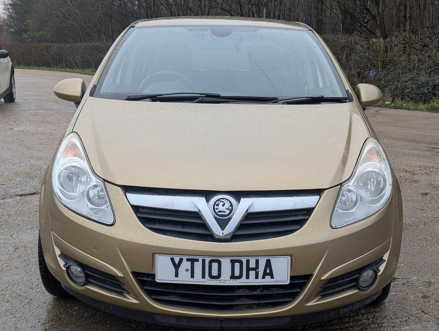 Used Vauxhall Corsa 2010 for sale - 77381186: Photo 2