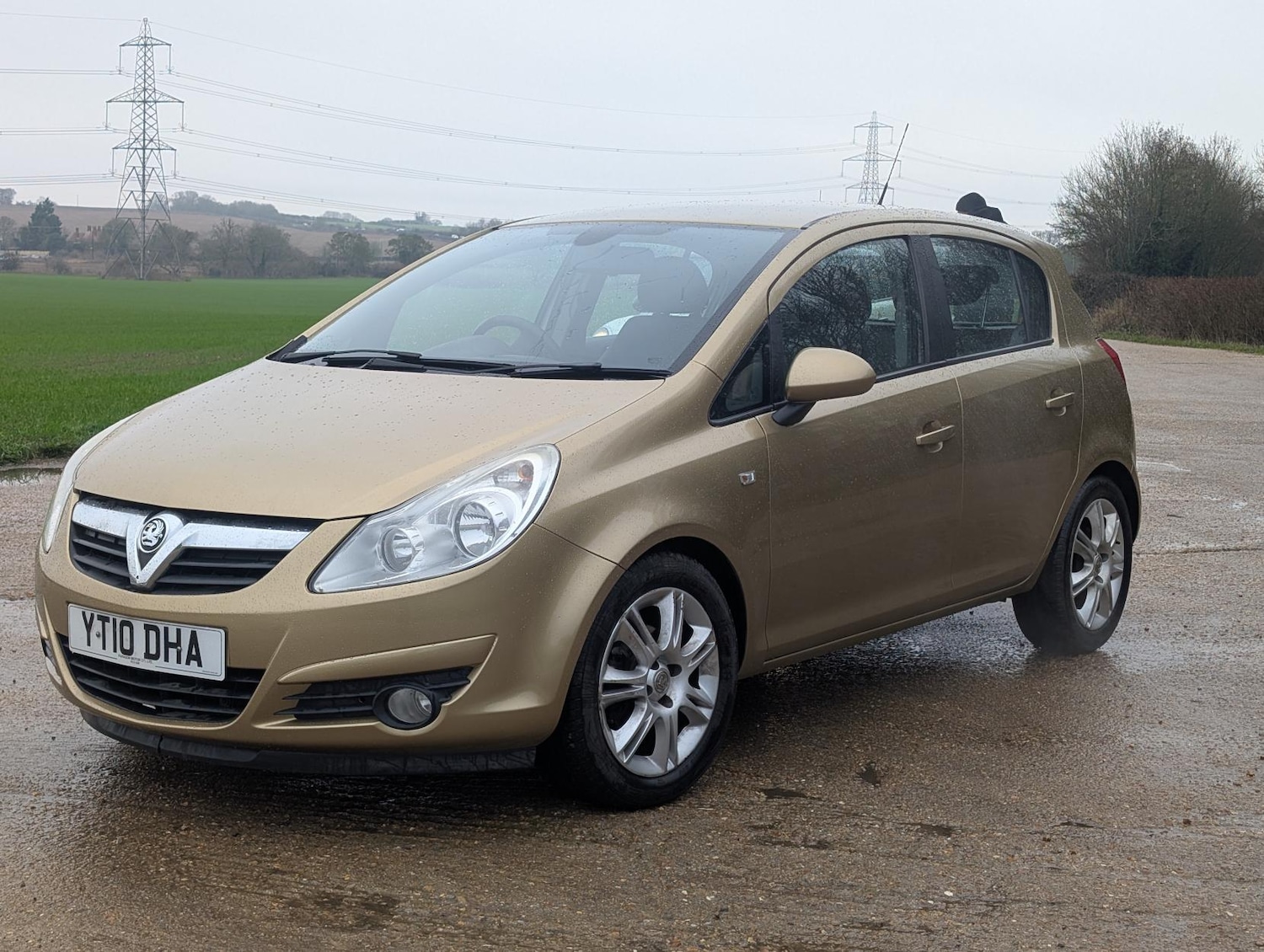 Used Vauxhall Corsa 2010 for sale - 77381186: Photo 3