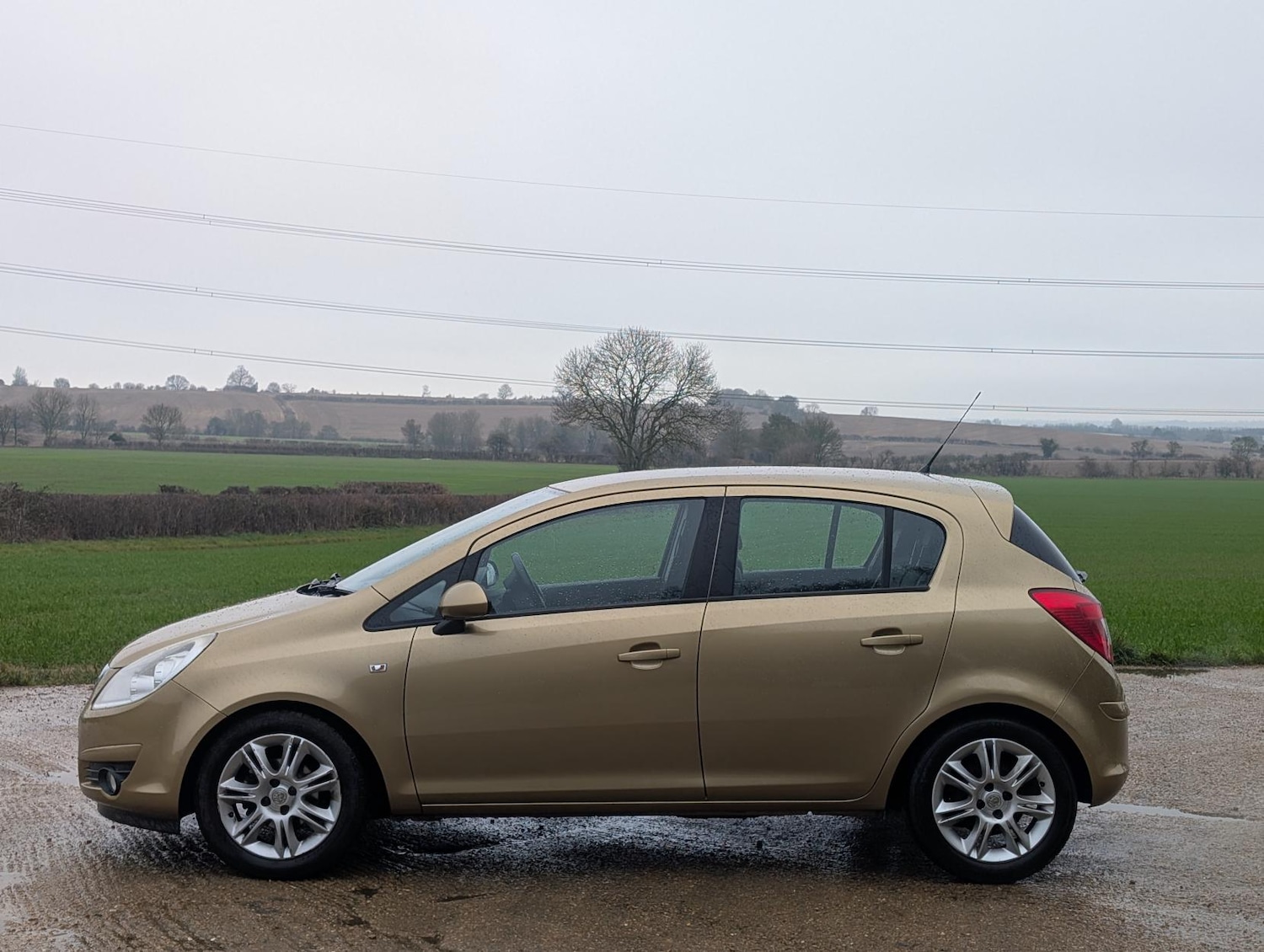 Used Vauxhall Corsa 2010 for sale - 77381186: Photo 4