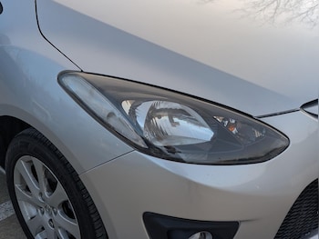 Used Mazda Mazda2 2010 for sale - 77562492: Photo