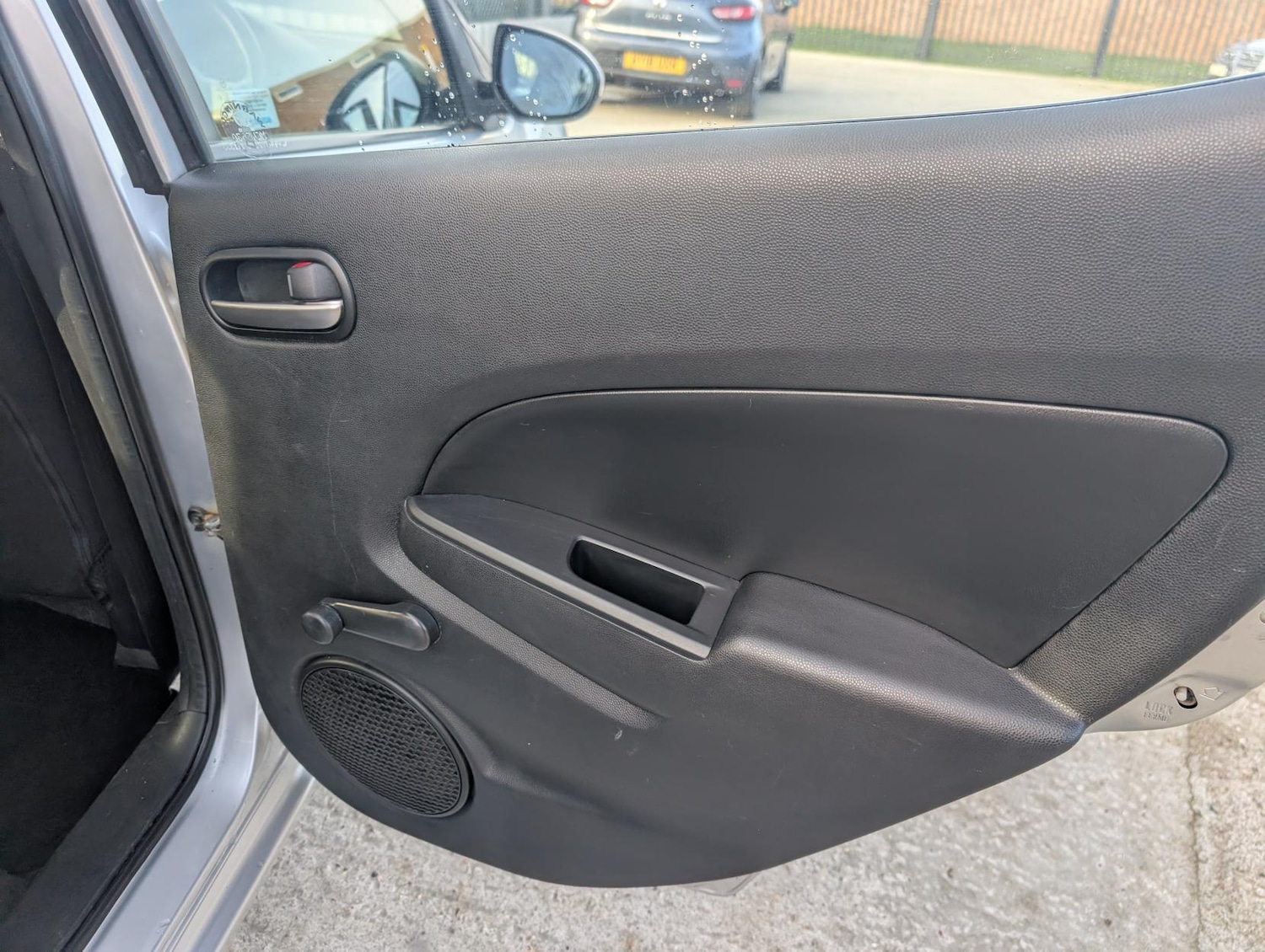 Used Mazda Mazda2 2010 for sale - 77562492: Photo 33