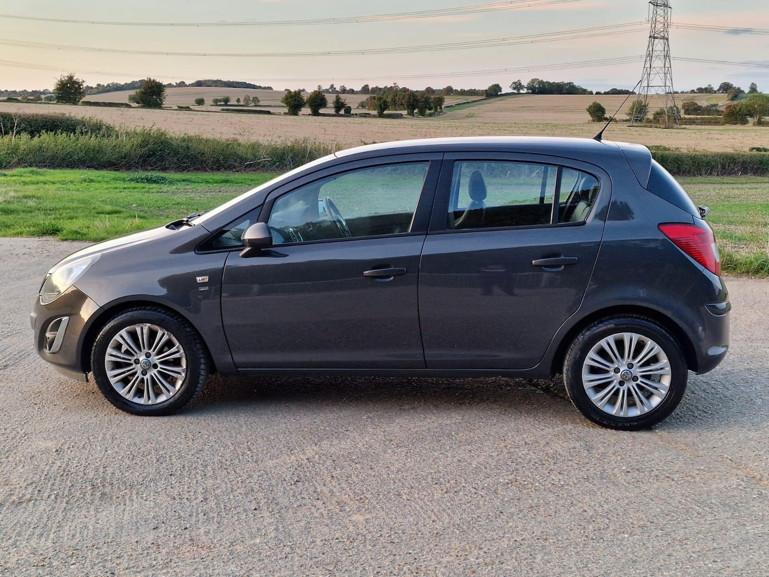 Used Vauxhall Corsa 2014 for sale - 76092257: Photo 4